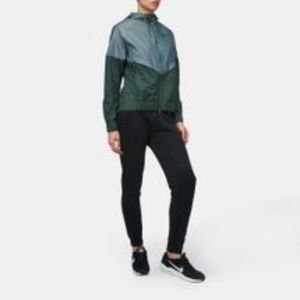 NIKE Windrunner Jacket in Dark Green